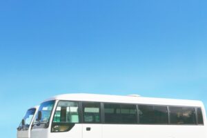 大阪発グループ旅行の移動はマイクロバスレンタルが便利！